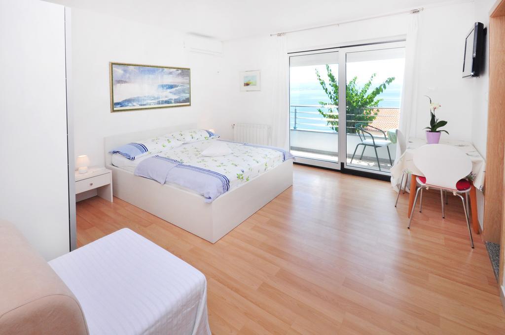 Apartments Zorka Leko オミシュ 部屋 写真