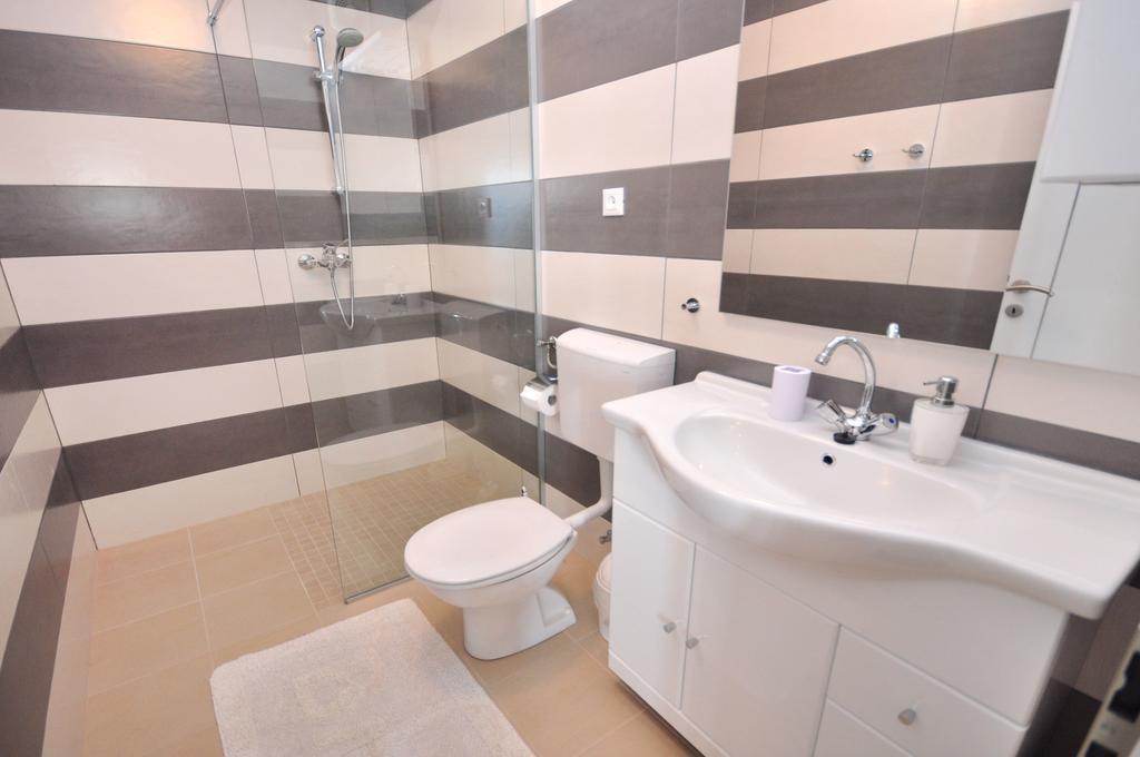 Apartments Zorka Leko オミシュ 部屋 写真